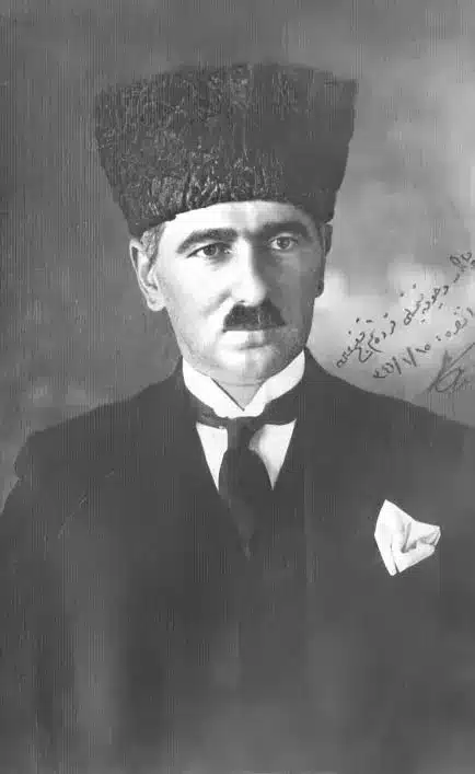 Atatürk’ün En Yakını Salih Bozok Kimdir?