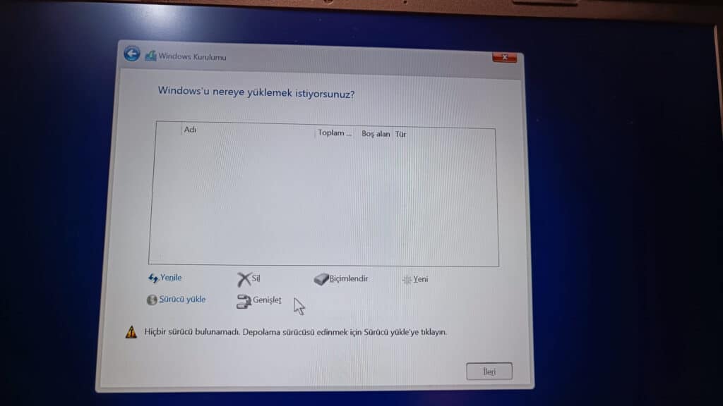 Windows 11 Kurulum Ekranında Disk Gözükmüyor