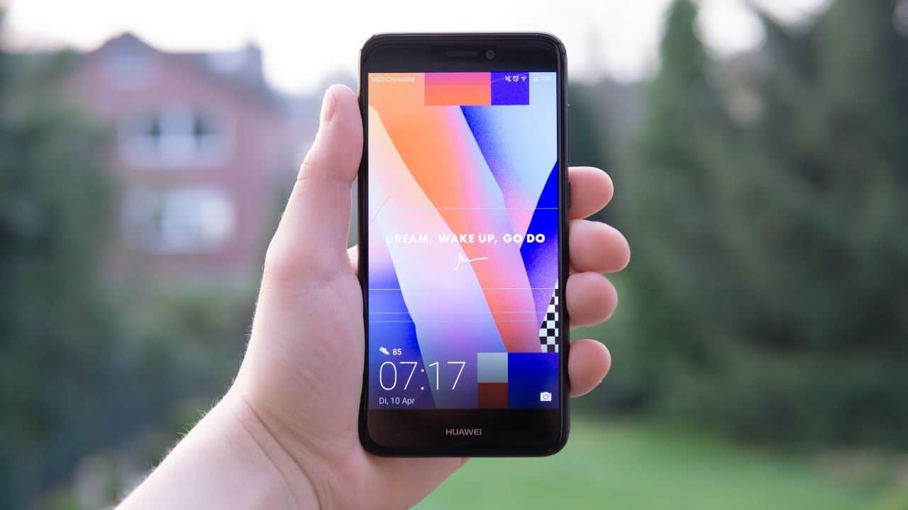 Huawei yapay zekalı telefonlar